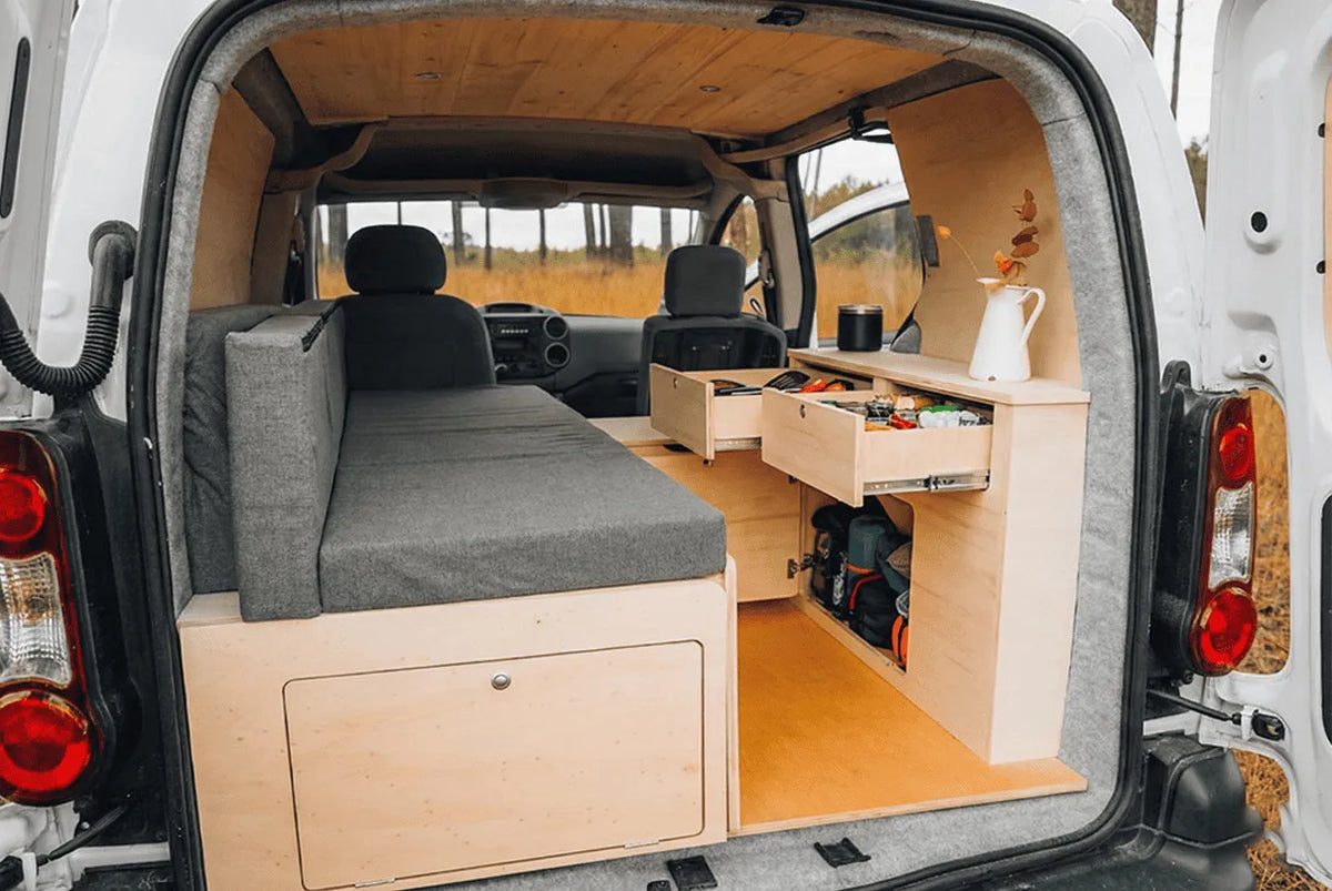 Feature modulo camper Tiny Van